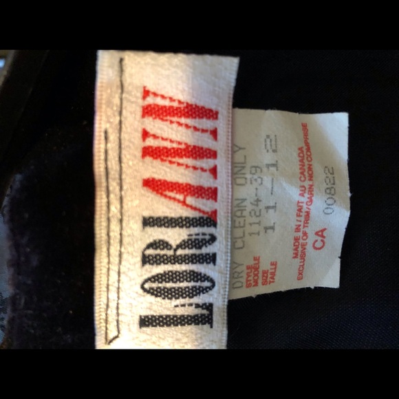 Lori Ann black velvet bolero style (cropped) jacket - Picture 2 of 3